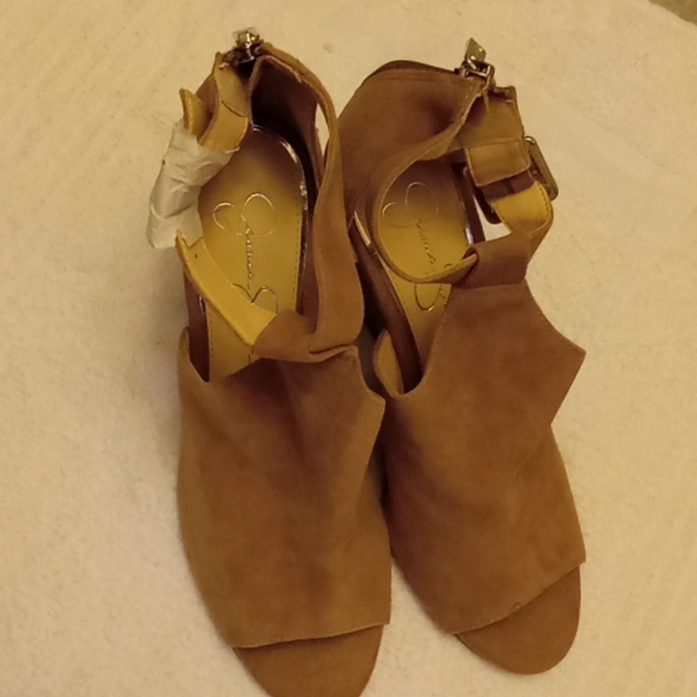 Jessica Simpson size 8 1/2 tan Sude Crimsella - Picture 4 of 5